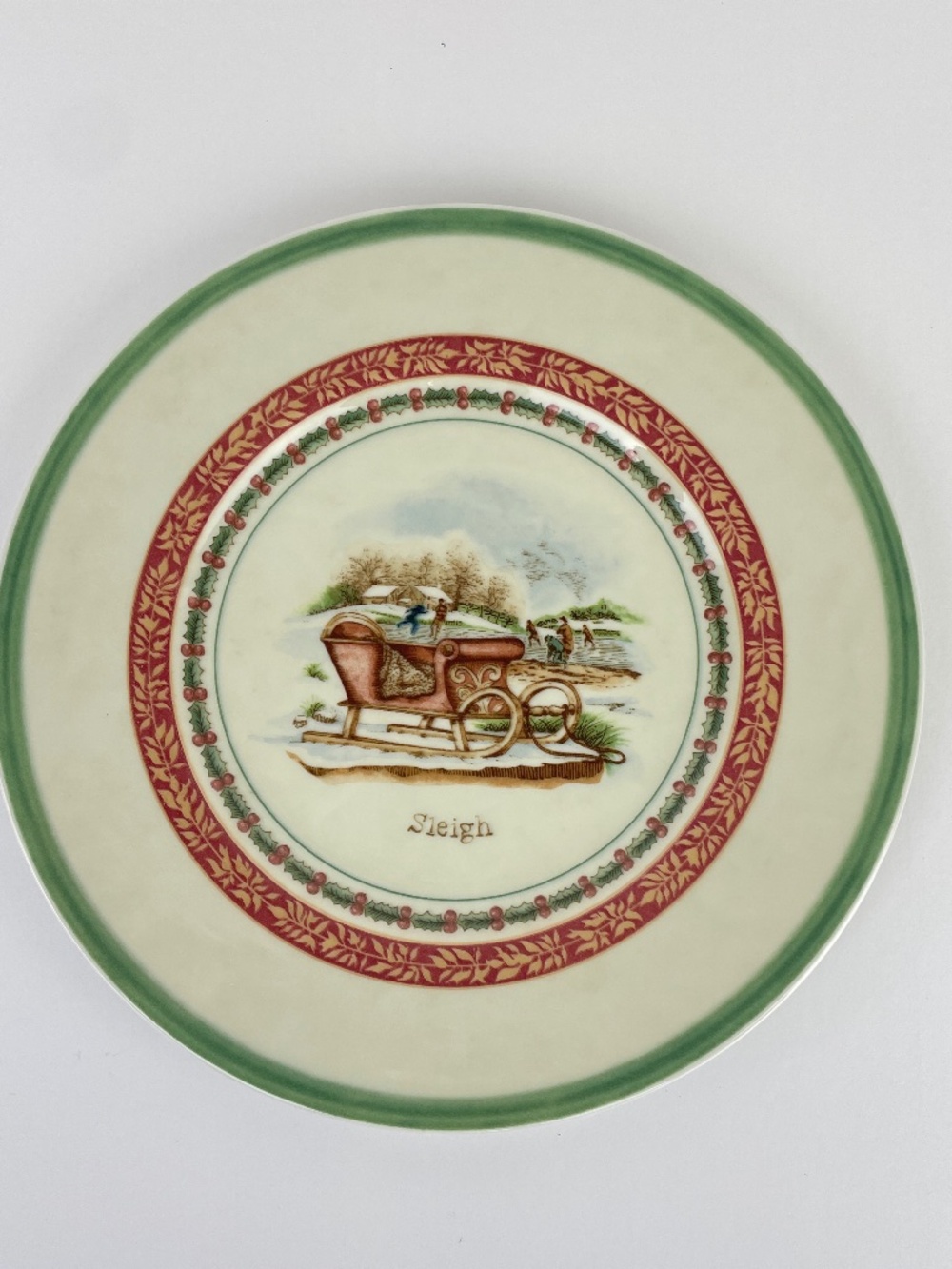 Villeroy & Boch Festive Memories Winter Scenes Christmas Salad Plate Sleigh